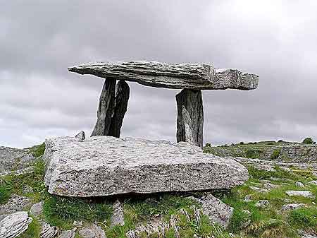 Irlande Burren Le Dolmen de Poulnabrone 