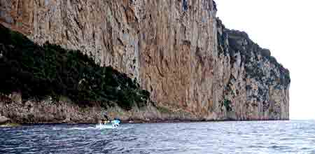 les falaises de l'ile de Capri