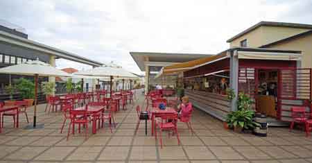 café restaurant à l'étage du marché de Funchal