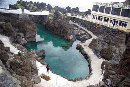 piscine naturelle à Porto Moniz Madere