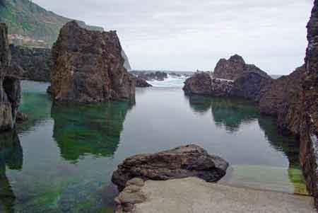 Piscine naturelle à Porto Moniz Madere