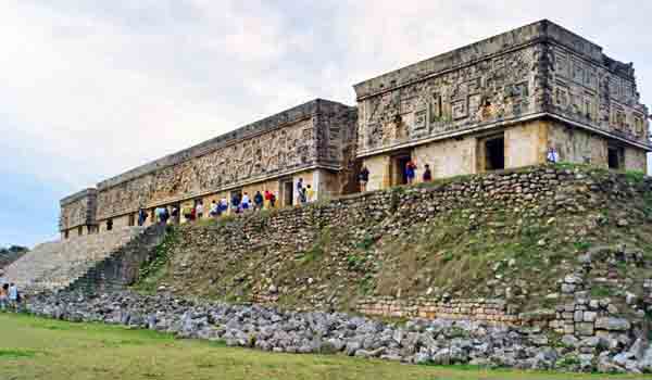 Chichen Itza : le temple des nonnes