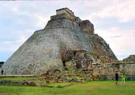 pyramide de Uxmal Yucatan Mexique