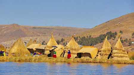 Pérou Lac Titicaca Iles flottantes Uros  