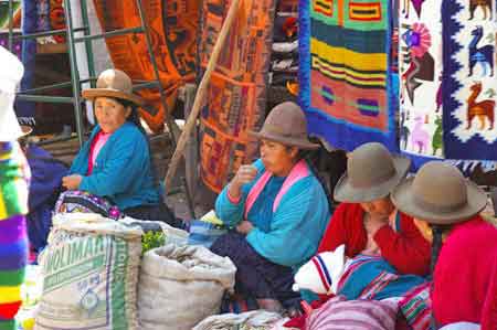 Pérou  le marché de Pisac  