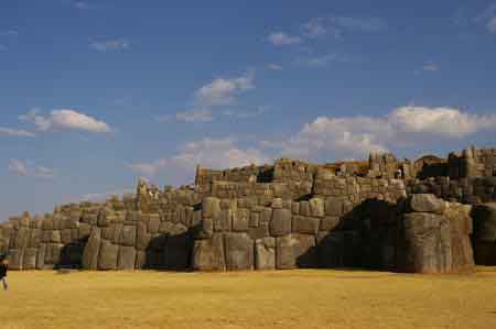 Pérou forteresse SaqsayHuaman défense de la capitale Inca  