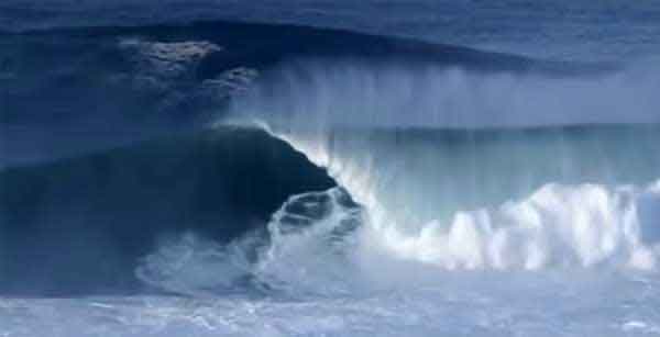 vague à Nazaré 