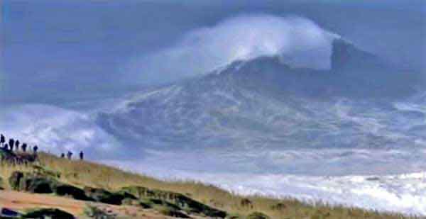 vague à Nazaré