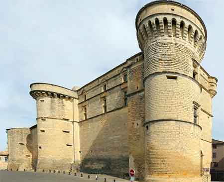 Gordes chateau coté nord