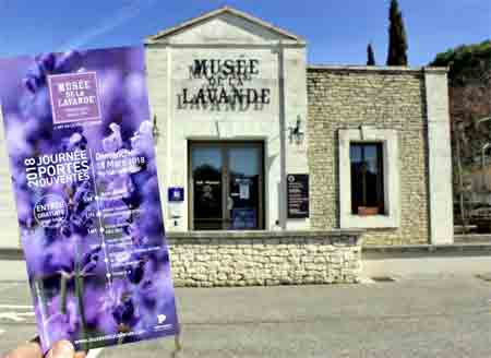 musee de la alvande à Coustellet Lubéron 