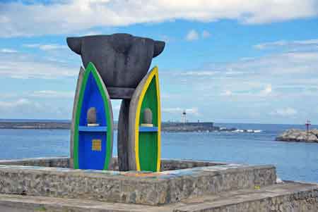monument à terre sainte  Saint Pierre de  la Réunion 