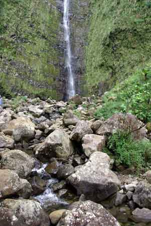 cascade Biberon La Réunion 