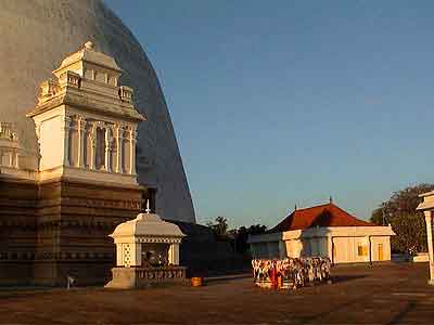 Stupa Dagoba Sri Lanka 	Anuradhapura