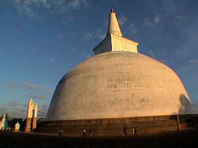 dagoba  Sri Lanka 	Anuradhapura