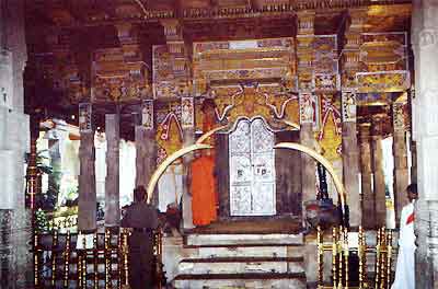temple de Kandy lac Sri Lanka