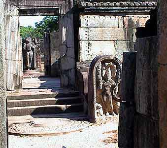 Polonnaruwa les ruines du palais Sri lanka 