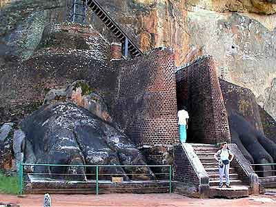 Sigiriya  Sri lanka  rocher du roi lion 