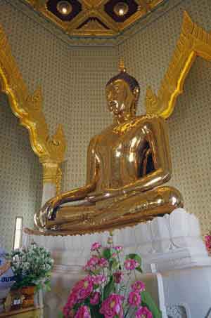 Thailande Wat Traymit - le bouddha en or  Bangkok 