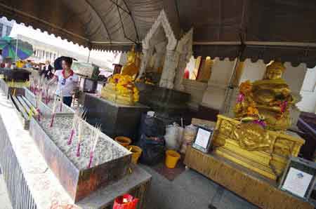 Thailande Wat Traymit - le bouddha en or  Bangkok 