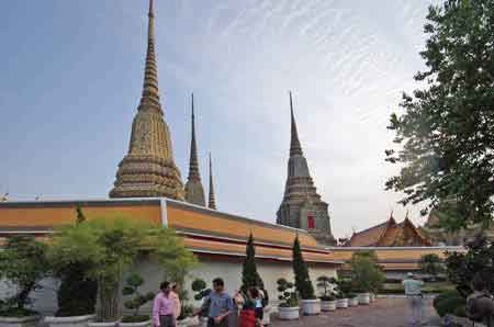 Wat Po : le bouddha couché  Thaïlande  Bangkok 