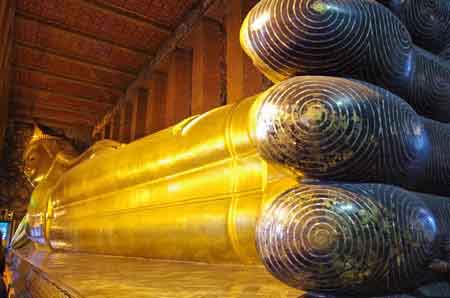 Wat Po : le bouddha couché  Thaïlande  Bangkok 