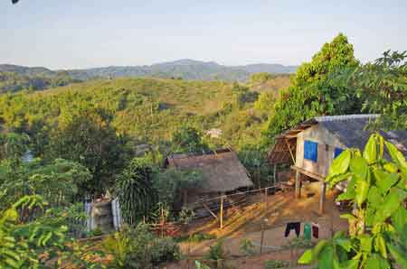 Tha&iuml;lande Chiang Ra&iuml;  Village de la minorit&eacute; Akha