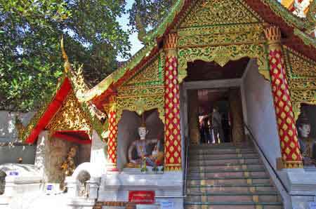 temple Do&iuml; Suthep Chiang Ma&iuml; Thaïlande 