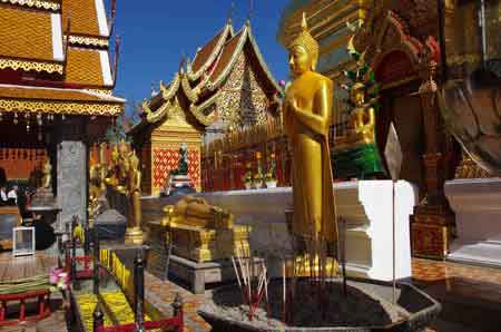 temple Do&iuml; Suthep Chiang Ma&iuml; Thaïlande 