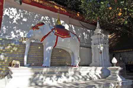 temple Do&iuml; Suthep Chiang Ma&iuml; Thaïlande 