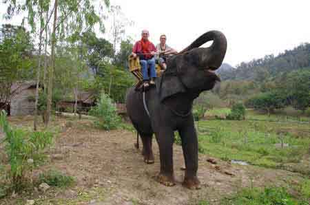 Thailande Mae Sa ballade a dos d'&eacute;l&eacute;phant