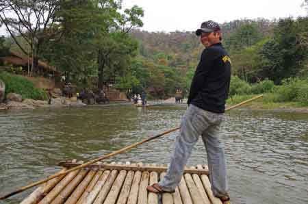 Thailande Mae Sa radeau