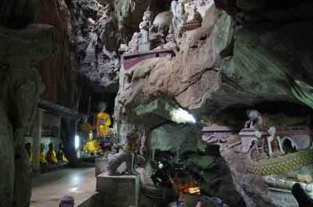 Thailande Tha-ton Grotte de Chiang Dao