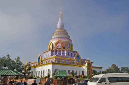 Thaïlande Thaton Chedi Kaew temple