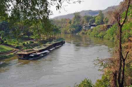 thailande train riviere kwai