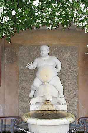 Florence jardins de Boboli fontaine de
						Bacchus Toscane Italie