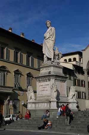 Florence statue de Dante Alighieri Toscane Italie