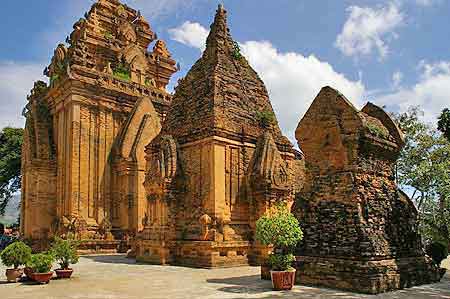 temple   Cham  Vietnam