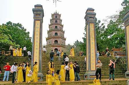  pagode de
						Thiên Mu  Hué    Vietnam