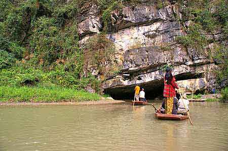  Hoa Lu Tam Coc : la Baie d'Halong terrestre  Vietnam